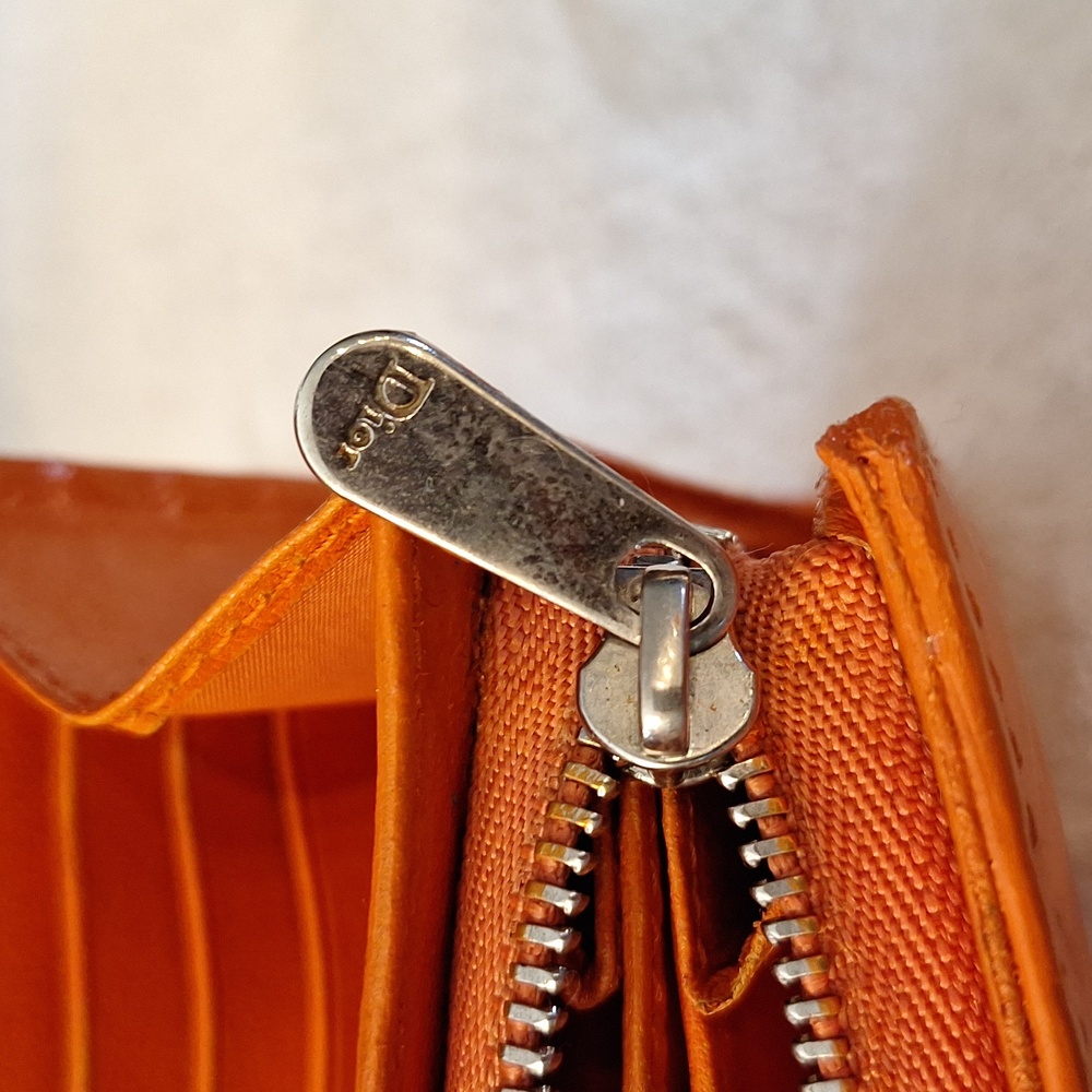 DIOR Vintage Wallet on Chain - Picture 9 of 16